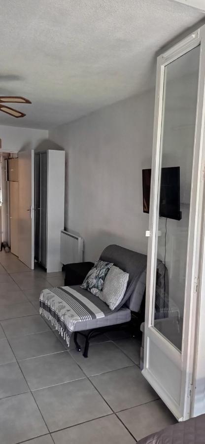 Sur Le Port, Studio Avec Vue Sur La Marina Apartment Gruissan Bagian luar foto